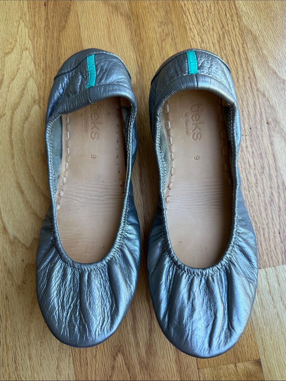 Size 9 Tieks by Gavrieli | Metallic Gray Silver Leather Ballet Flats turquoise